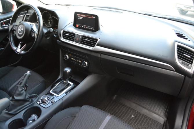 Mazda 3 III (BM) Рестайлинг с пробегом 2017 года, цена 1 490 000 рублей, 140607 км, хэтчбек, Автокод Объявления