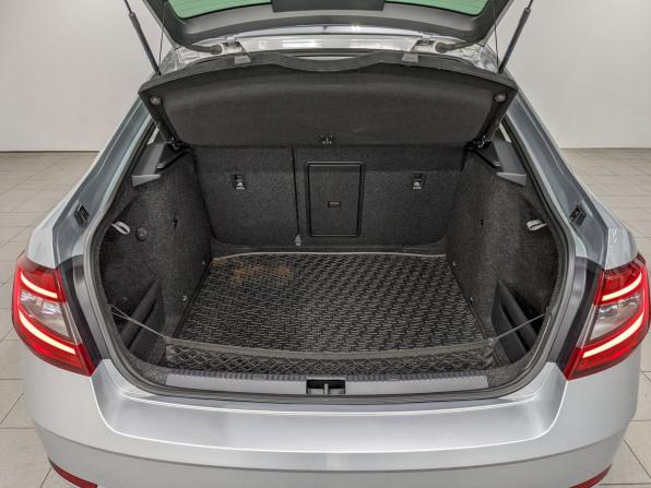 Skoda Octavia III (A7) Рестайлинг с пробегом 2019 года, цена 2 150 000 рублей, 82000 км, лифтбек, Автокод Объявления