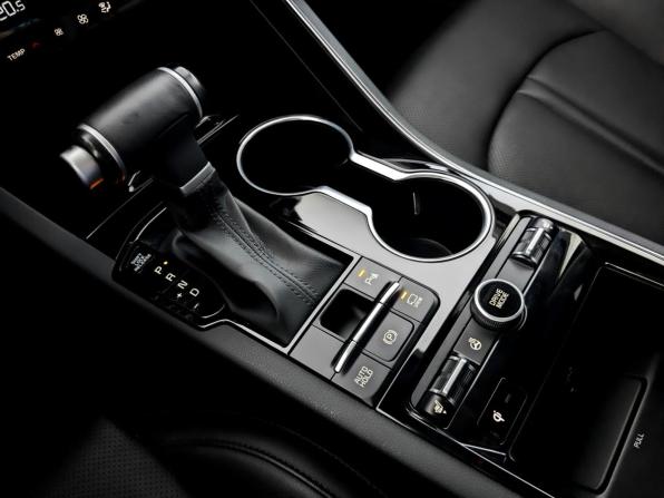 Kia K5 III с пробегом 2022 года, цена 3 250 000 рублей, 50448 км, седан, Автокод Объявления