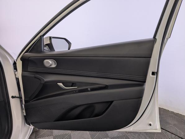 Hyundai Elantra VII (CN7) Рестайлинг с пробегом 2024 года, цена 2 200 000 рублей, 34821 км, седан, Автокод Объявления