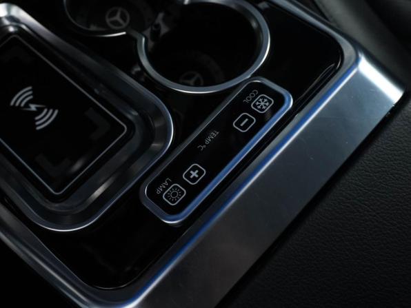 Mercedes-Benz V-Класс III (W447) Рестайлинг с пробегом 2022 года, цена 6 399 050 рублей, 65597 км, минивэн, Автокод Объявления