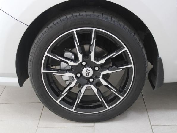 Hyundai Solaris II с пробегом 2020 года, цена 1 429 900 рублей, 122441 км, седан, Автокод Объявления