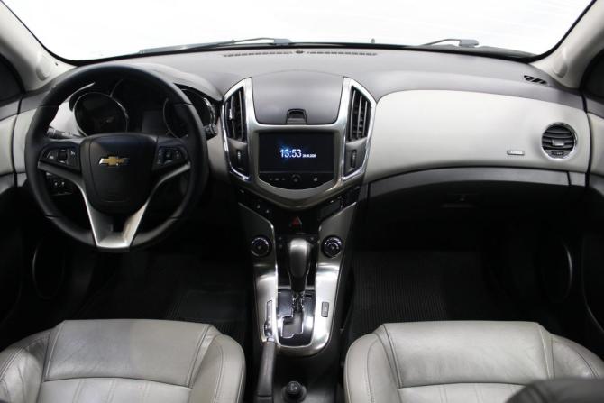 Chevrolet Cruze I Рестайлинг с пробегом 2013 года, цена 799 000 рублей, 211000 км, хэтчбек, Автокод Объявления