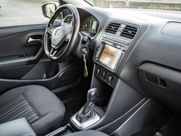 Volkswagen Polo V Рестайлинг с пробегом 2020 года, цена 1 418 000 рублей, 102253 км, седан, Автокод Объявления