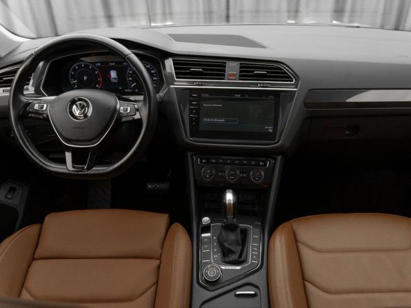 Volkswagen Tiguan II с пробегом 2018 года, цена 2 990 000 рублей, 79713 км, внедорожник, Автокод Объявления