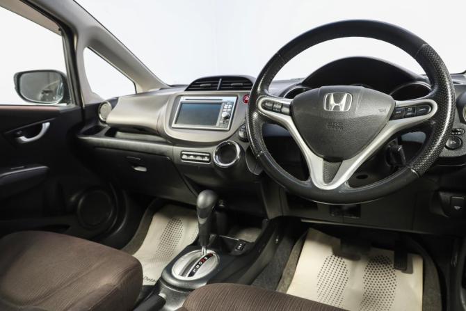 Honda Fit II с пробегом 2012 года, цена 1 099 000 рублей, 102000 км, хэтчбек, Автокод Объявления