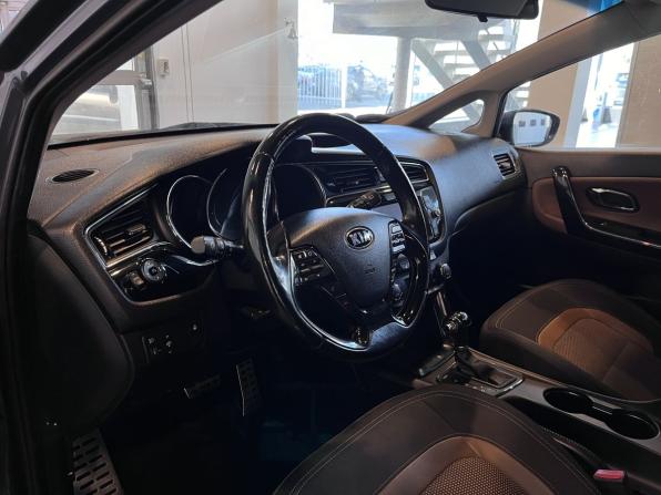 Kia Ceed II Рестайлинг с пробегом 2016 года, цена 1 200 000 рублей, 240127 км, универсал, Автокод Объявления