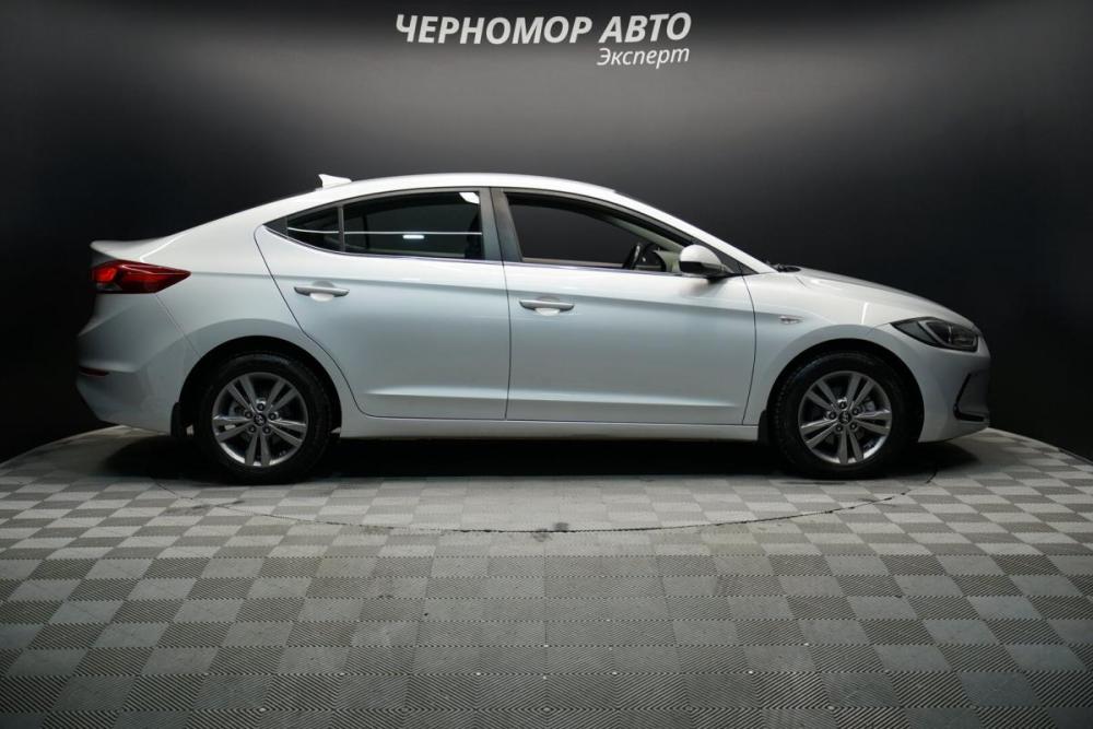 Hyundai Elantra VI (AD) Крым  - изображение 6