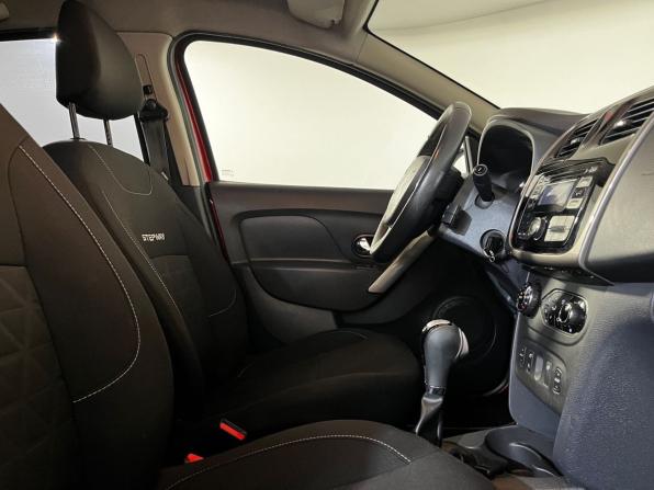 Renault Sandero II с пробегом 2016 года, цена 1 029 900 рублей, 132000 км, хэтчбек, Автокод Объявления