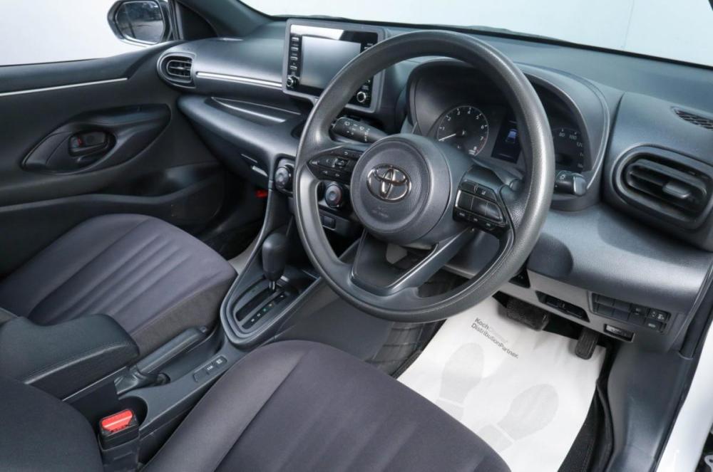 Toyota Yaris IV Челябинск  - изображение 8