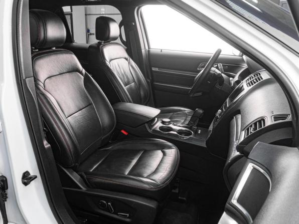 Ford Explorer V Рестайлинг с пробегом 2016 года, цена 2 899 000 рублей, 208054 км, внедорожник, Автокод Объявления