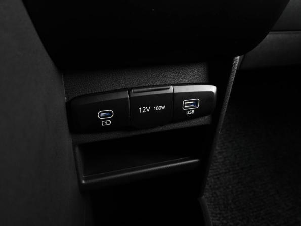 Hyundai Staria I с пробегом 2024 года, цена 6 279 000 рублей, 7188 км, минивэн, Автокод Объявления