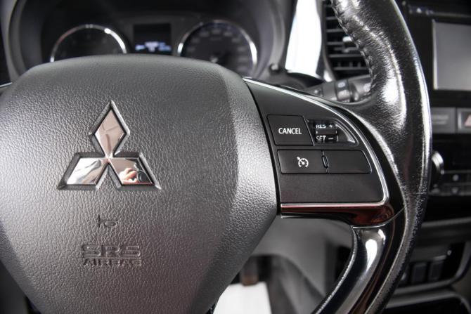 Mitsubishi Outlander III Рестайлинг 2 с пробегом 2017 года, цена 1 899 000 рублей, 189000 км, внедорожник, Автокод Объявления
