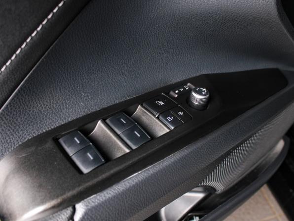 Toyota Camry VIII (XV70) Рестайлинг с пробегом 2022 года, цена 3 129 000 рублей, 136000 км, седан, Автокод Объявления