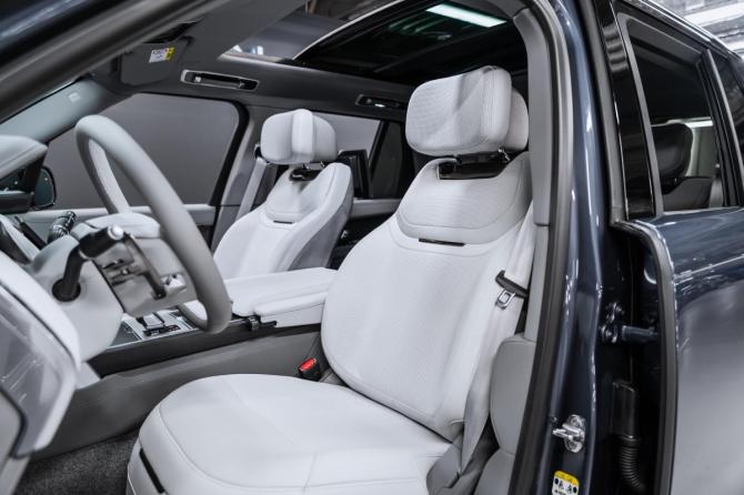 Новый Land Rover Range Rover V 2025 года, цена 34 100 000 рублей, внедорожник, Автокод Объявления