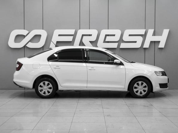 Skoda Rapid I Рестайлинг с пробегом 2019 года, цена 1 079 000 рублей, 240396 км, лифтбек, Автокод Объявления