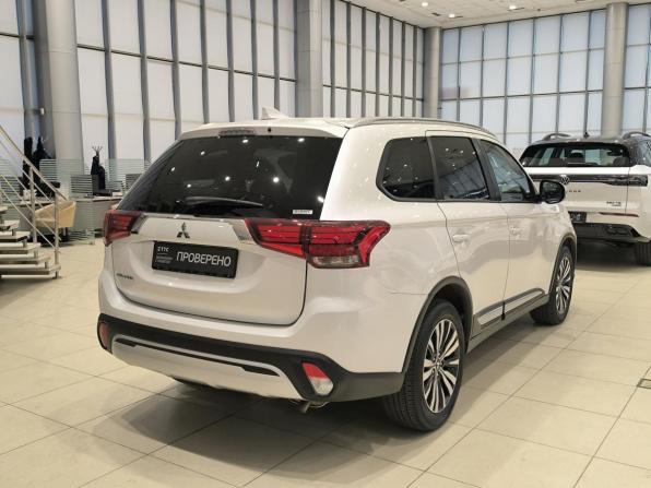 Mitsubishi Outlander III Рестайлинг 3 с пробегом 2020 года, цена 2 650 000 рублей, 46450 км, внедорожник, Автокод Объявления
