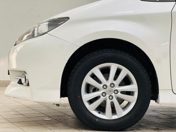 Toyota Wish II Рестайлинг с пробегом 2013 года, цена 1 399 000 рублей, 139962 км, минивэн, Автокод Объявления