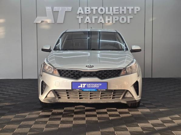 Kia Rio IV Рестайлинг с пробегом 2020 года, цена 1 575 000 рублей, 112000 км, седан, Автокод Объявления