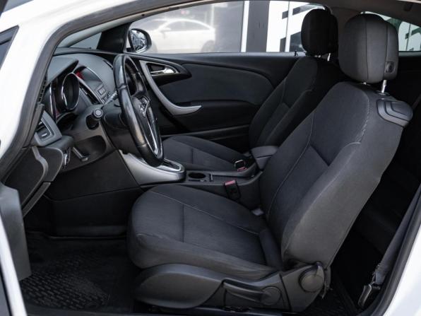 Opel Astra J Рестайлинг с пробегом 2013 года, цена 998 000 рублей, 123396 км, хэтчбек, Автокод Объявления