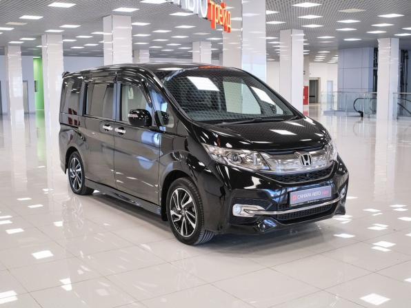 Honda Stepwgn V с пробегом 2015 года, цена 1 848 000 рублей, 106338 км, минивэн, Автокод Объявления