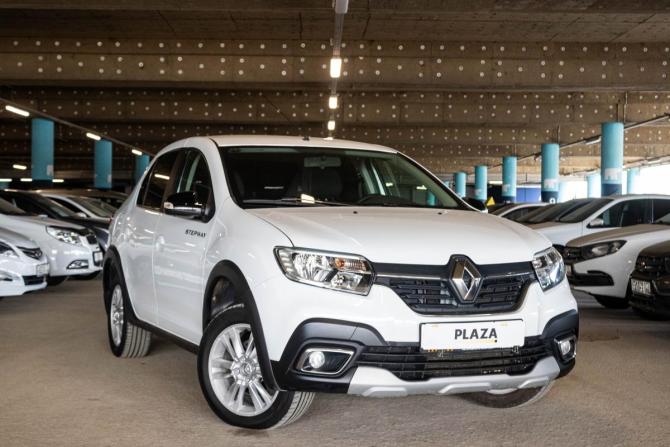 Renault Logan II Рестайлинг с пробегом 2022 года, цена 1 089 000 рублей, 135098 км, седан, Автокод Объявления