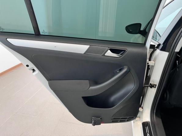 Volkswagen Jetta VI с пробегом 2011 года, цена 740 000 рублей, 274367 км, седан, Автокод Объявления