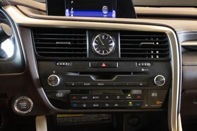 Lexus RX IV с пробегом 2018 года, цена 3 745 000 рублей, 55701 км, внедорожник, Автокод Объявления