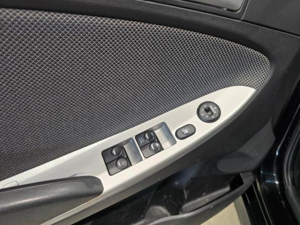 Hyundai Solaris I с пробегом 2013 года, цена 715 000 рублей, 192000 км, седан, Автокод Объявления