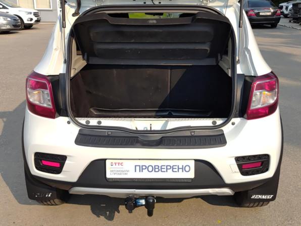 Renault Sandero II с пробегом 2018 года, цена 1 000 000 рублей, 106094 км, хэтчбек, Автокод Объявления