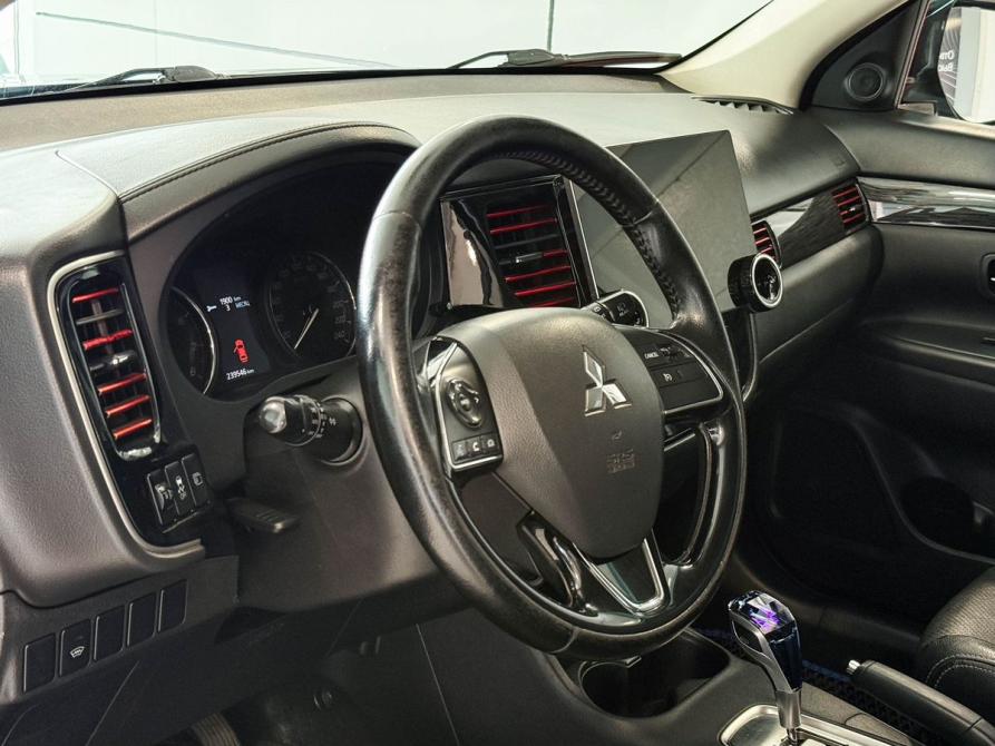 Mitsubishi Outlander III Рестайлинг 2 Тверь  - изображение 8