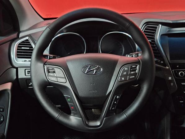 Hyundai Santa Fe III Рестайлинг с пробегом 2016 года, цена 2 370 000 рублей, 194867 км, внедорожник, Автокод Объявления