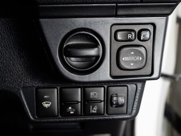 Toyota Corolla XI (E160 E170) Рестайлинг 2 с пробегом 2019 года, цена 1 149 500 рублей, 116653 км, седан, Автокод Объявления