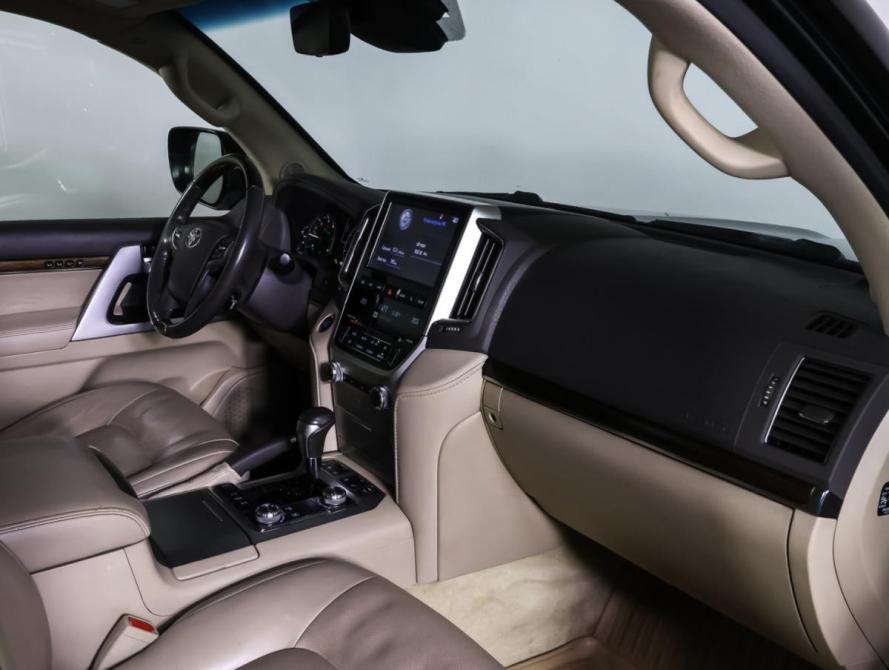 Toyota Land Cruiser 200 Series Рестайлинг 2 Москва  - изображение 10