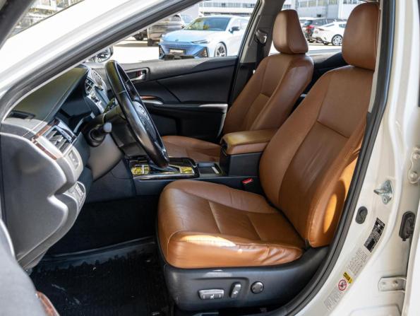 Toyota Camry VII (XV50) Рестайлинг с пробегом 2016 года, цена 1 795 000 рублей, 193145 км, седан, Автокод Объявления