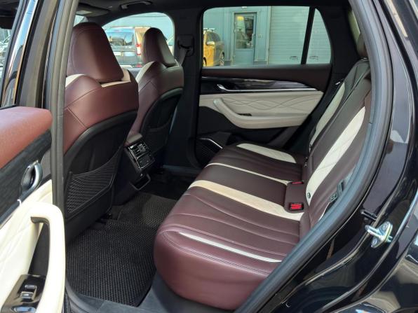 Geely Monjaro I с пробегом 2023 года, цена 2 899 000 рублей, 73767 км, внедорожник, Автокод Объявления
