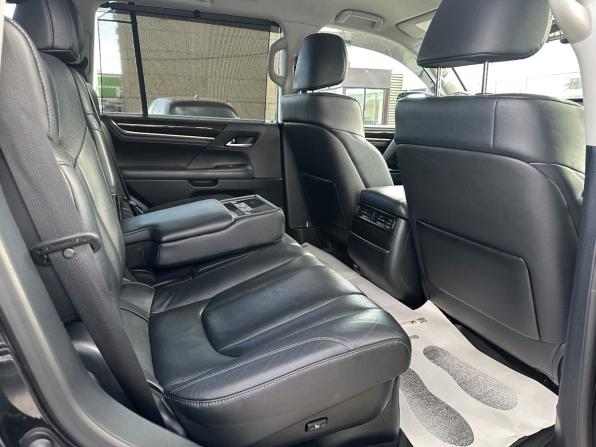 Lexus LX III Рестайлинг 2 с пробегом 2015 года, цена 6 790 000 рублей, 129542 км, внедорожник, Автокод Объявления