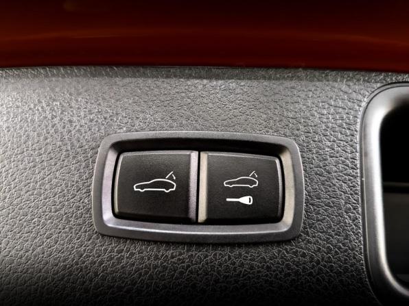 Porsche Macan I Рестайлинг 2 с пробегом 2021 года, цена 6 460 000 рублей, 62908 км, внедорожник, Автокод Объявления