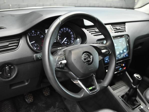 Skoda Octavia III (A7) Рестайлинг с пробегом 2017 года, цена 1 790 000 рублей, 113737 км, лифтбек, Автокод Объявления