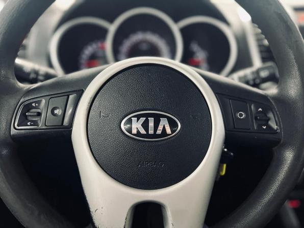 Kia Venga I с пробегом 2013 года, цена 650 000 рублей, 278000 км, минивэн, Автокод Объявления