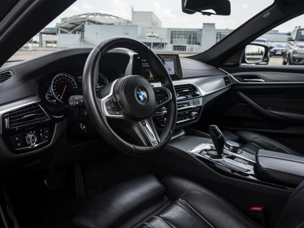 BMW 5 серии VII (G30/G31/G38) с пробегом 2017 года, цена 3 558 000 рублей, 182204 км, седан, Автокод Объявления