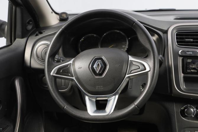 Renault Logan II Рестайлинг с пробегом 2018 года, цена 799 000 рублей, 130295 км, седан, Автокод Объявления