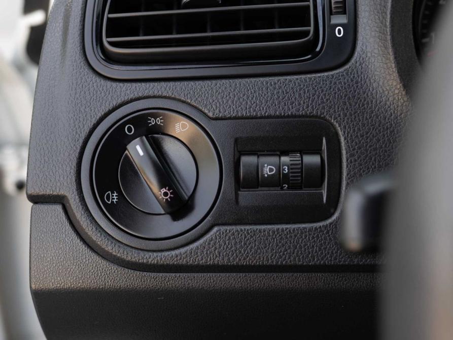 Volkswagen Polo V Рестайлинг Новосибирск  - изображение 16