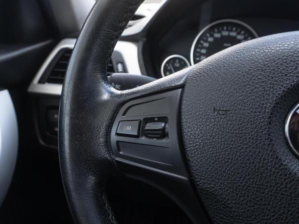 BMW 3 серии VI (F3x) с пробегом 2014 года, цена 1 359 000 рублей, 179849 км, седан, Автокод Объявления