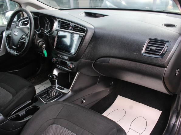 Kia Ceed II Рестайлинг с пробегом 2018 года, цена 1 148 800 рублей, 216000 км, универсал, Автокод Объявления