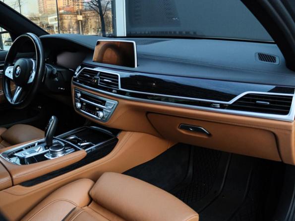 BMW 7 серии VI (G11/G12) Рестайлинг с пробегом 2020 года, цена 6 695 000 рублей, 68250 км, седан, Автокод Объявления