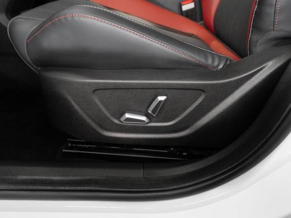 Geely Coolray I Рестайлинг с пробегом 2024 года, цена 2 280 000 рублей, 31179 км, внедорожник, Автокод Объявления