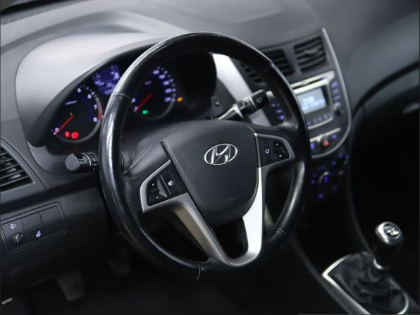 Hyundai Solaris I Рестайлинг с пробегом 2015 года, цена 950 000 рублей, 152098 км, седан, Автокод Объявления
