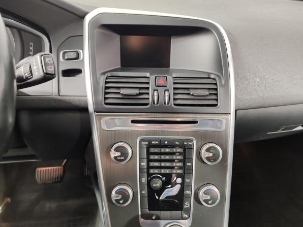 Volvo XC60 I Рестайлинг с пробегом 2015 года, цена 2 450 000 рублей, 82007 км, внедорожник, Автокод Объявления