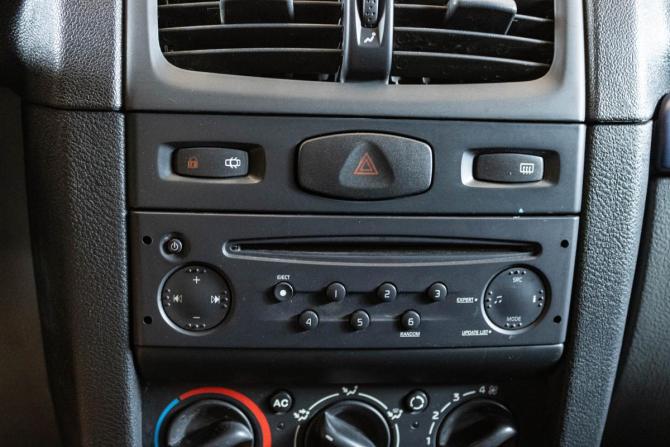 Renault Symbol I Рестайлинг 2 с пробегом 2007 года, цена 359 000 рублей, 148162 км, седан, Автокод Объявления